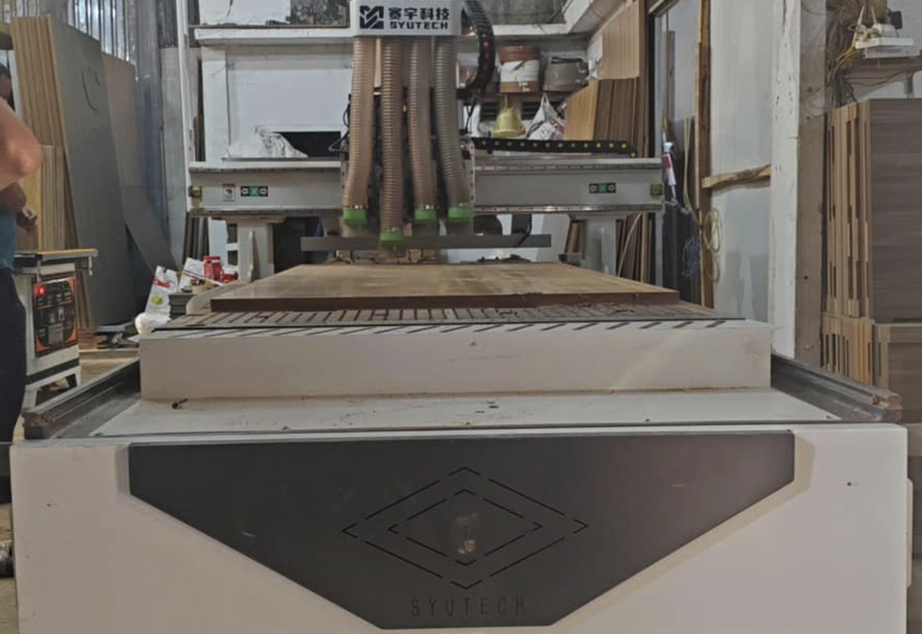 Máy CNC cũ được kiểm định tại xưởng Phi Thiên Phát