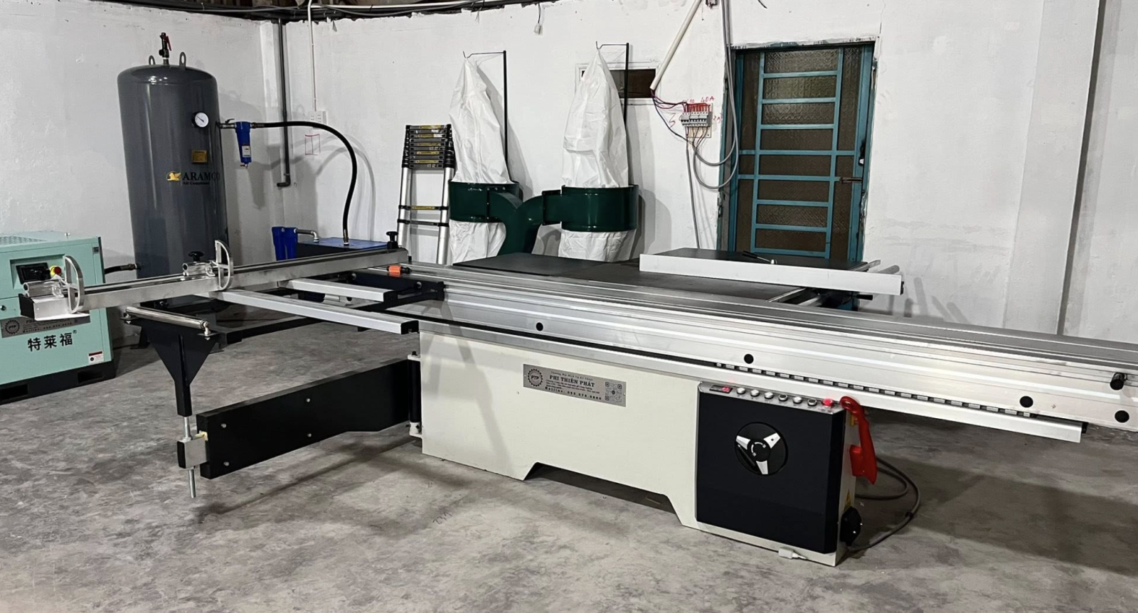 bán máy cnc đã qua sử dụng