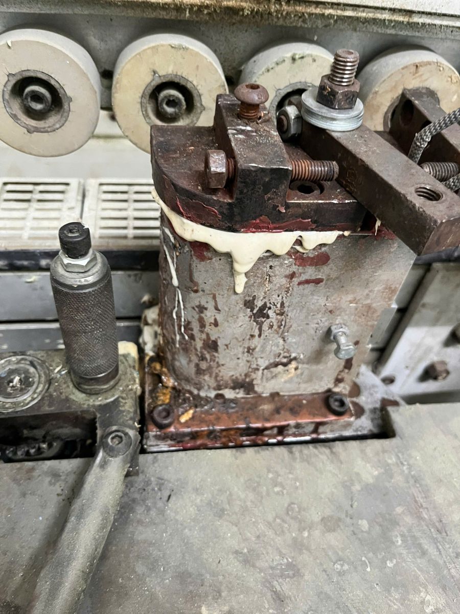 sửa máy cnc tại xưởng Bình Dương